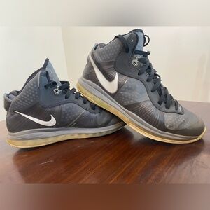 Nike LeBron’s 8v2. Size 11 1/2 US basketball shoes.